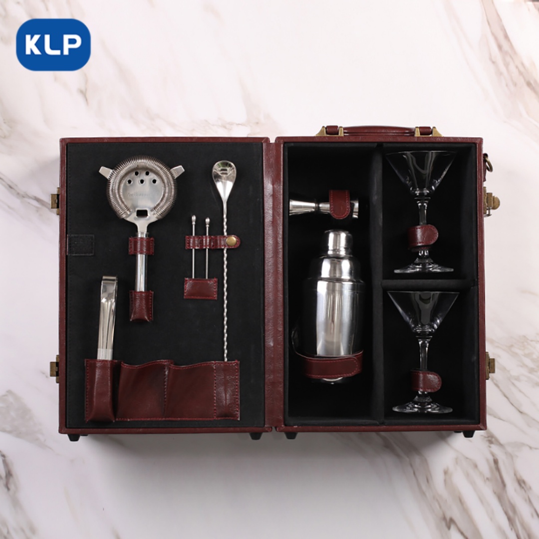BS055 (4) Stainless Steel Cocktail Shaker Set with Case